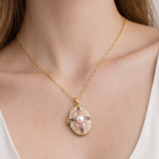 Pearl Center Designer Locket Pendant