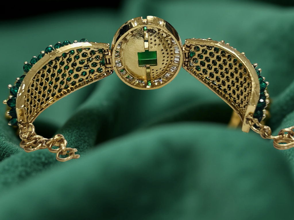 Regal Emerald & Gold-Tone Cuff Bracelet - Adjustable Green Beaded Bridal/Festive Jewelry