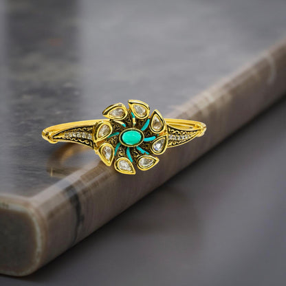Antique Gold-Plated Kundan & Emerald-Style Statement Bracelet
