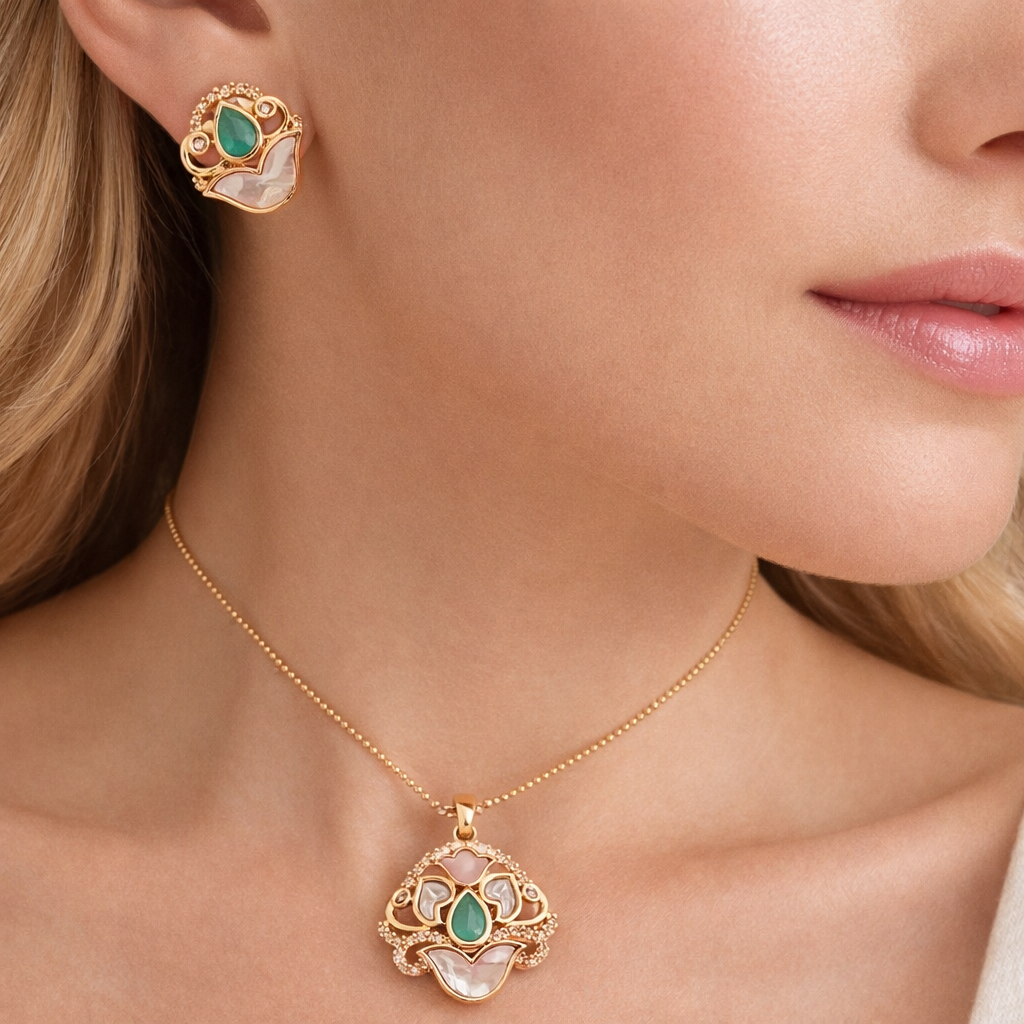 Rajwadi Lotus Green Stone Jewellery Set