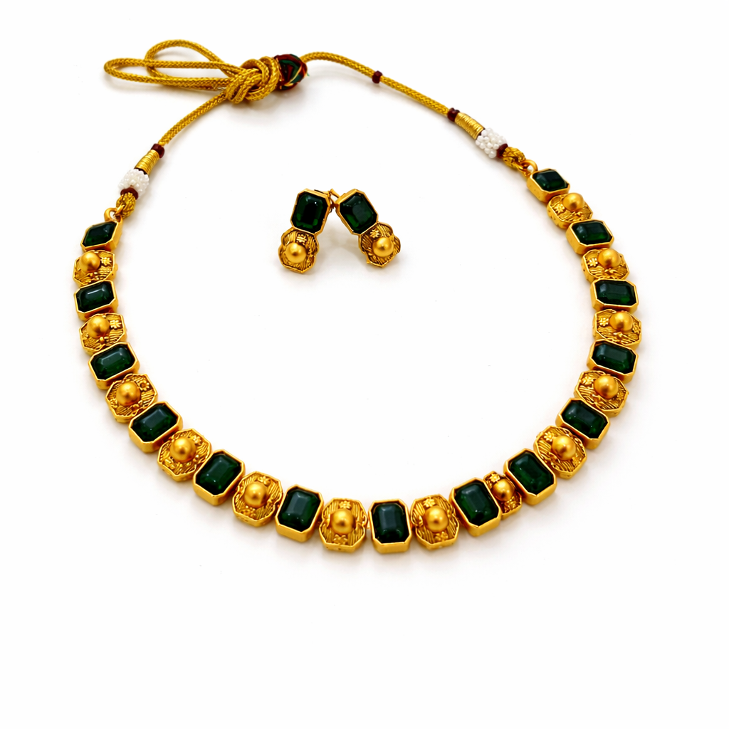 Emerald Glory Antique Gold Necklace Set