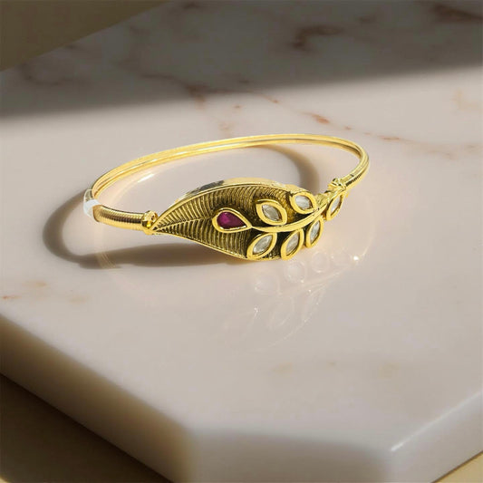 Gold-Plated Leaf Motif Kundan Bracelet