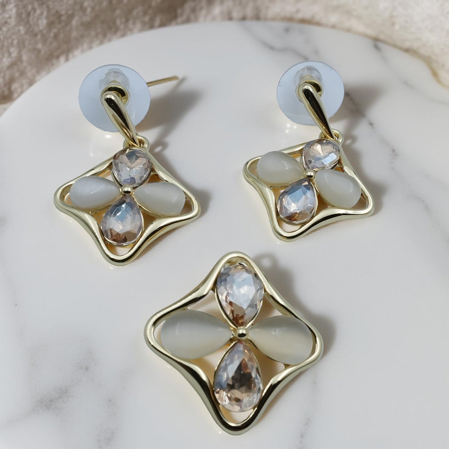 Elegant Floral Quad-Petal Pendant & Earrings Set