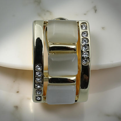 Gold-Plated Cream Cat-Eye Stone Pendant & Earrings Set