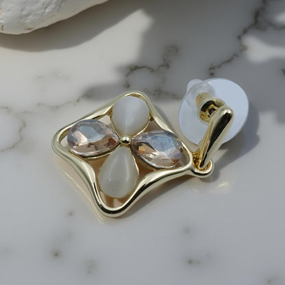 Elegant Floral Quad-Petal Pendant & Earrings Set