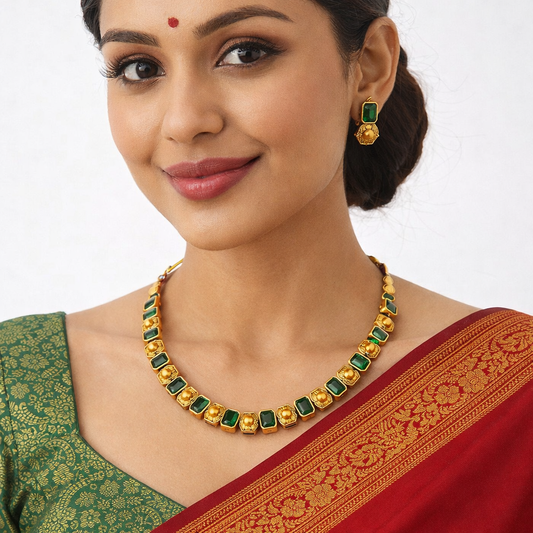 Emerald Glory Antique Gold Necklace Set