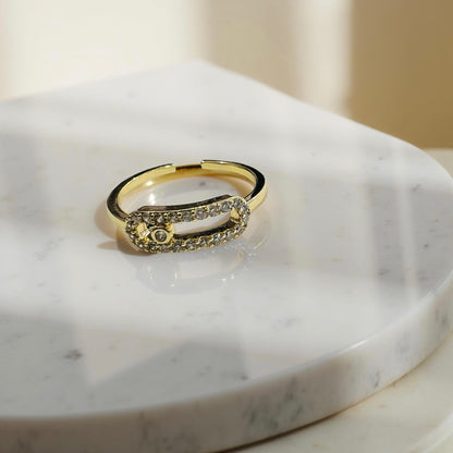 Elegant Gold-Plated Chain-Link Crystal Ring (Adjustable Size)