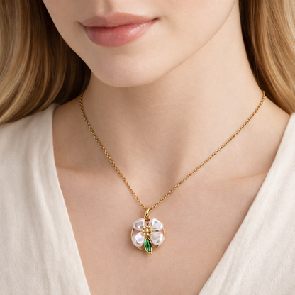 White Pearl Flower Pendant Necklace