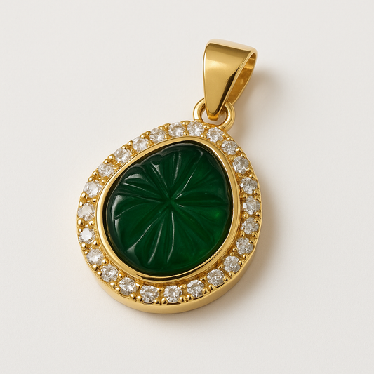 💚 Green Leaf-Carved Stone Jewellery Set (Pendant, Earrings & Ring)